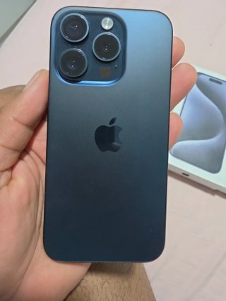 iPhone 15 Pro azul