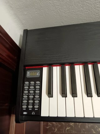 Piano Digital Negro