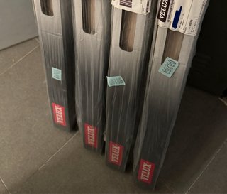 Estor VELUX crema con pinzas nuevo.