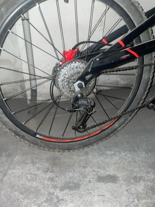 Bicicleta doble suspensión negra