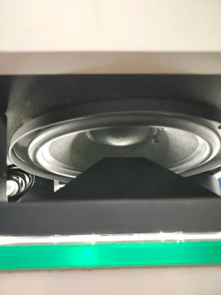 Subwoofer Yamaha Blanco y Negro