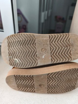 Botas niña invierno forradas. Talla 30