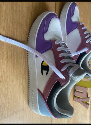 Zapatillas Champion moradas y blancas