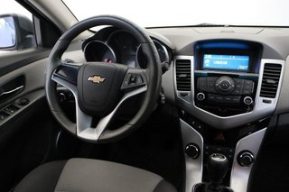 Chevrolet Cruze sedán 1.6 16V LS 4P
