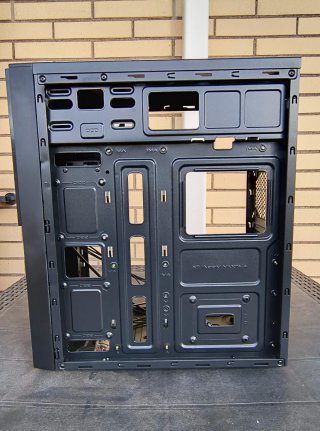 Case Vultech VCO-A1699 con alimentatore 500W