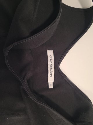 Top deportivo Calvin Klein negro