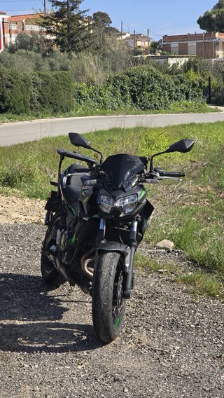 Kawasaki Z650 2023 Negra/Verde