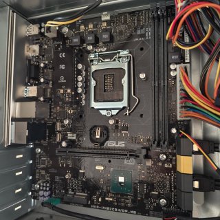 Torre PC Asus Negra