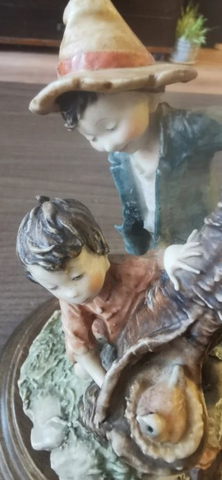 Figura decorativa "Observadores de árboles"