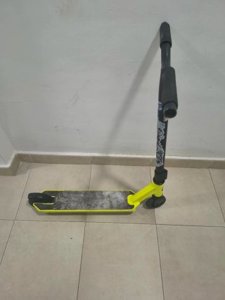 Patinete Acrobacias Decathlon Amarillo