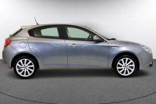 Alfa Romeo Giulietta 1.6 JTDM 88KW SPORT 5P