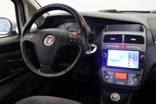 Fiat Linea sedán 1.6 MULTIJET 16V 105BHP EMOTION 4P