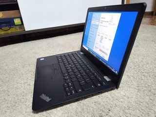 Portátil Lenovo ThinkPad i5 7ª Gen 8GB 240GB SSD