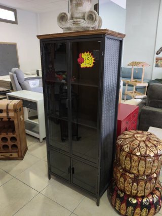 Vitrina Industrial Negra Madera y Cristal