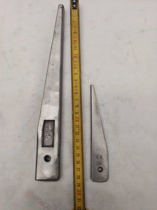 2 cuñas para extracción de brocas