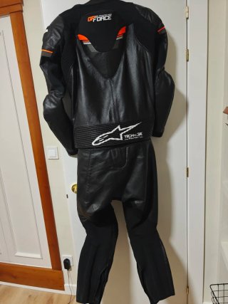 Mono Alpinestars Negro y Naranja