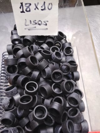 NINCO Lote 8 Neumáticos Lisos  18x10 ORIGINALES