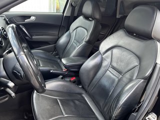 AUDI A1 CUERO TECHO etiqueta C verde