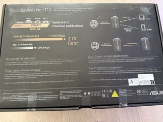 Asus ZenWifi ET12 Wifi 6E AXE11000.