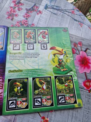 Álbum de Cromos Invizimals Sticker Album