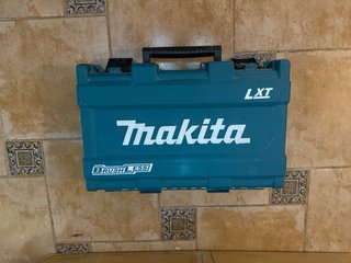 Makita DTD172 y DHP482  y con cargador y baterías.