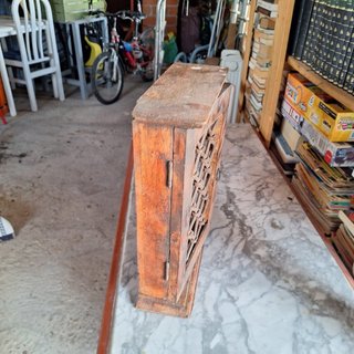 Armario madera llaves con reja