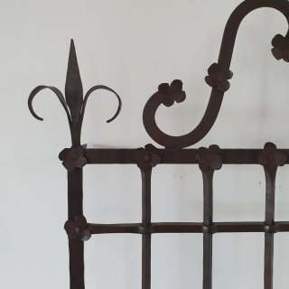 Reja Antigua en Hierro Forjado Siglo XVII