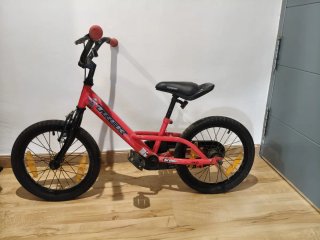 Bicicleta Trek Roja Infantil