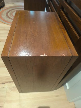 Cabecero y mesillas de madera maciza