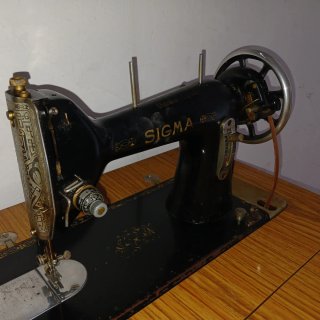 Máquina de coser antigua Sigma
