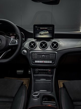 Mercedes-Benz Clase CLA AMG NIGHT