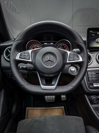 Mercedes-Benz Clase CLA AMG NIGHT