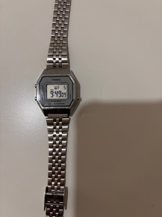 Reloj Casio Digital Plateado