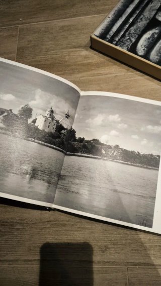 Libro Arte Soviético 1969 "White-Stone Russia"