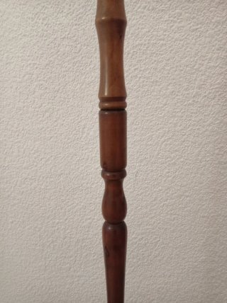 Perchero de pie madera 8 brazos clásico