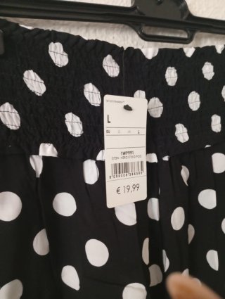 Pantalones lunares negros y blancos