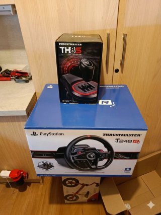 Volante T248R + TH8S + Playseat PRO
