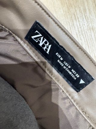 Falda pantalón polipiel efecto piel Zara