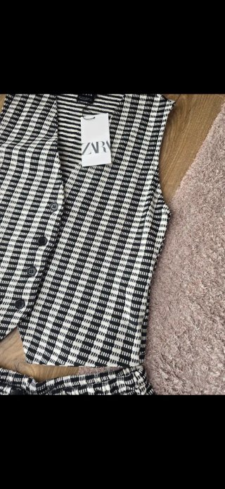 Conjunto Chaleco y Pantalón Zara.  Nuevo