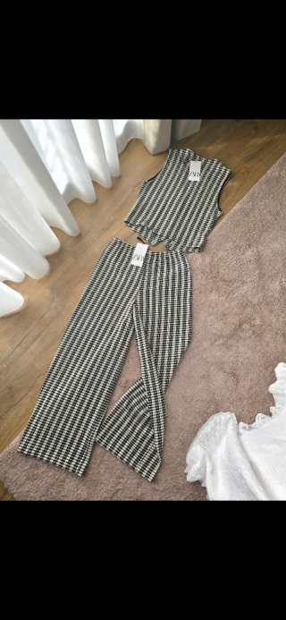 Conjunto Chaleco y Pantalón Zara.  Nuevo
