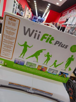 Nintendo Wii Fit Plus con Balanza