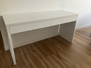 Escritorio blanco 138x50cm