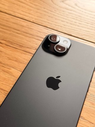 iPhone 15 Nero LEGGI
