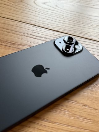 iPhone 15 Nero LEGGI