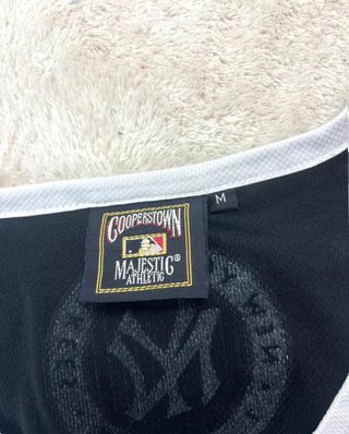 Vintage majestic MLB Yankees Jersey