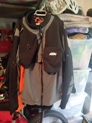 Chaqueta KTM Negra y Naranja