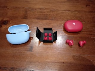 Beats Studio Buds Rojo