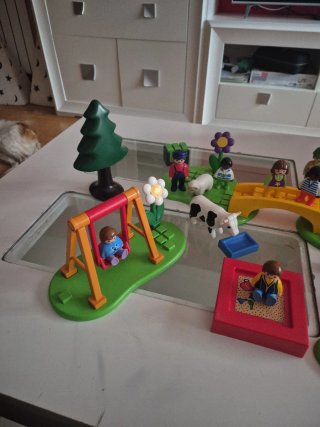 LOTe Playmobil 1 2 3 Parque Infantil, escavadora .