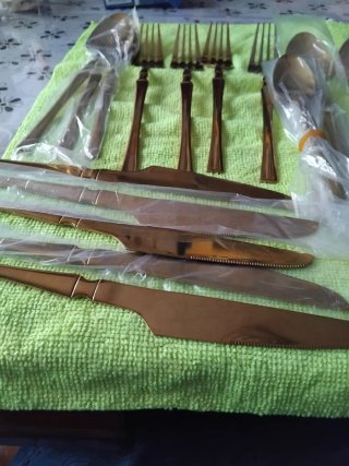 Cubiertos de lujo dorados