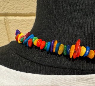 Collar multicolor concha hecho a mano